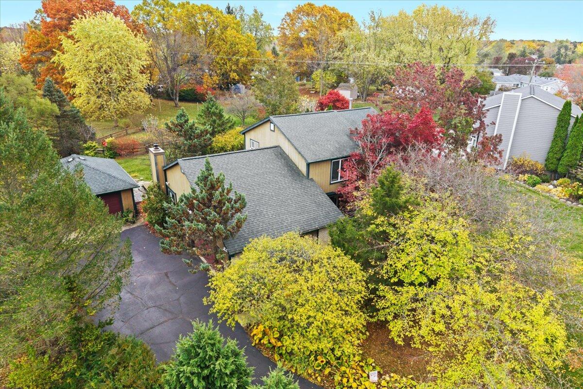 2794 Waling Woods Drive Property Photo 37