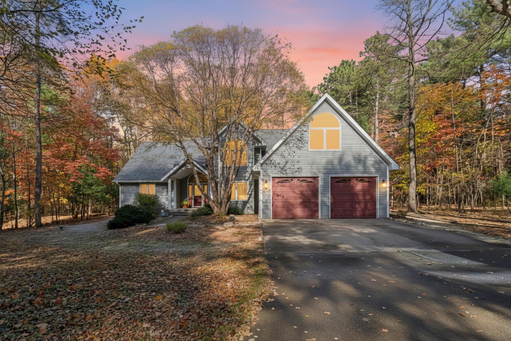 2335 Forest Trail Circle Property Photo 1