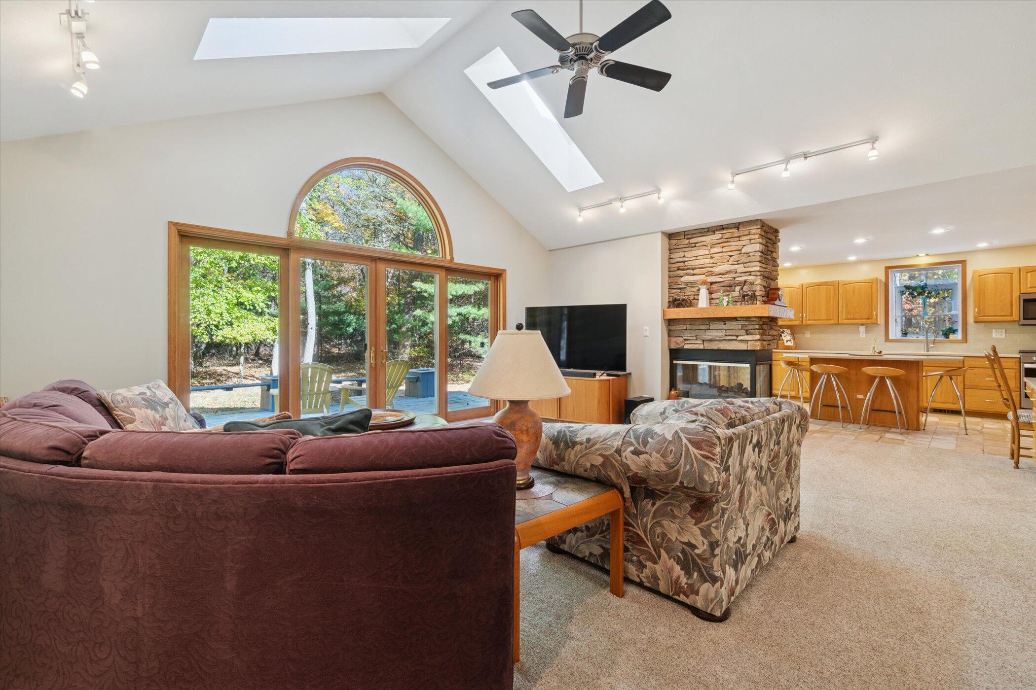 2335 Forest Trail Circle Property Photo 8