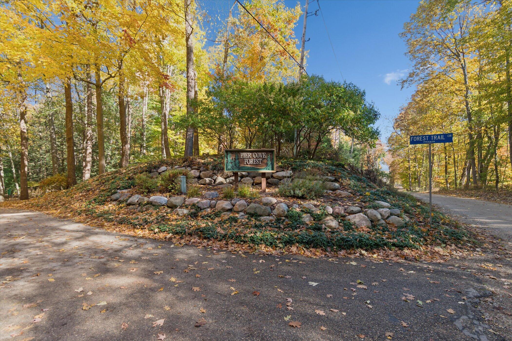 2335 Forest Trail Circle Property Photo 42