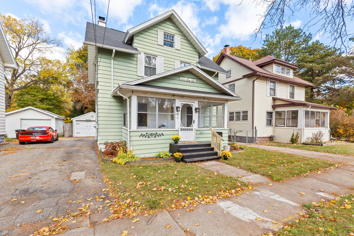 738 W Franklin Street Property Photo 2