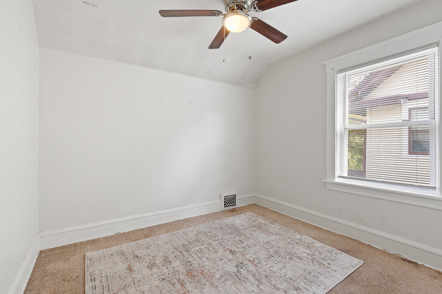 738 W Franklin Street Property Photo 24