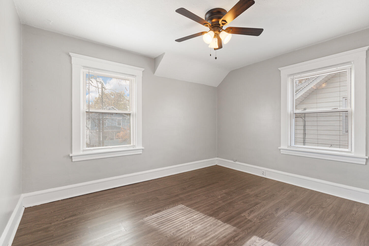 738 W Franklin Street Property Photo 28