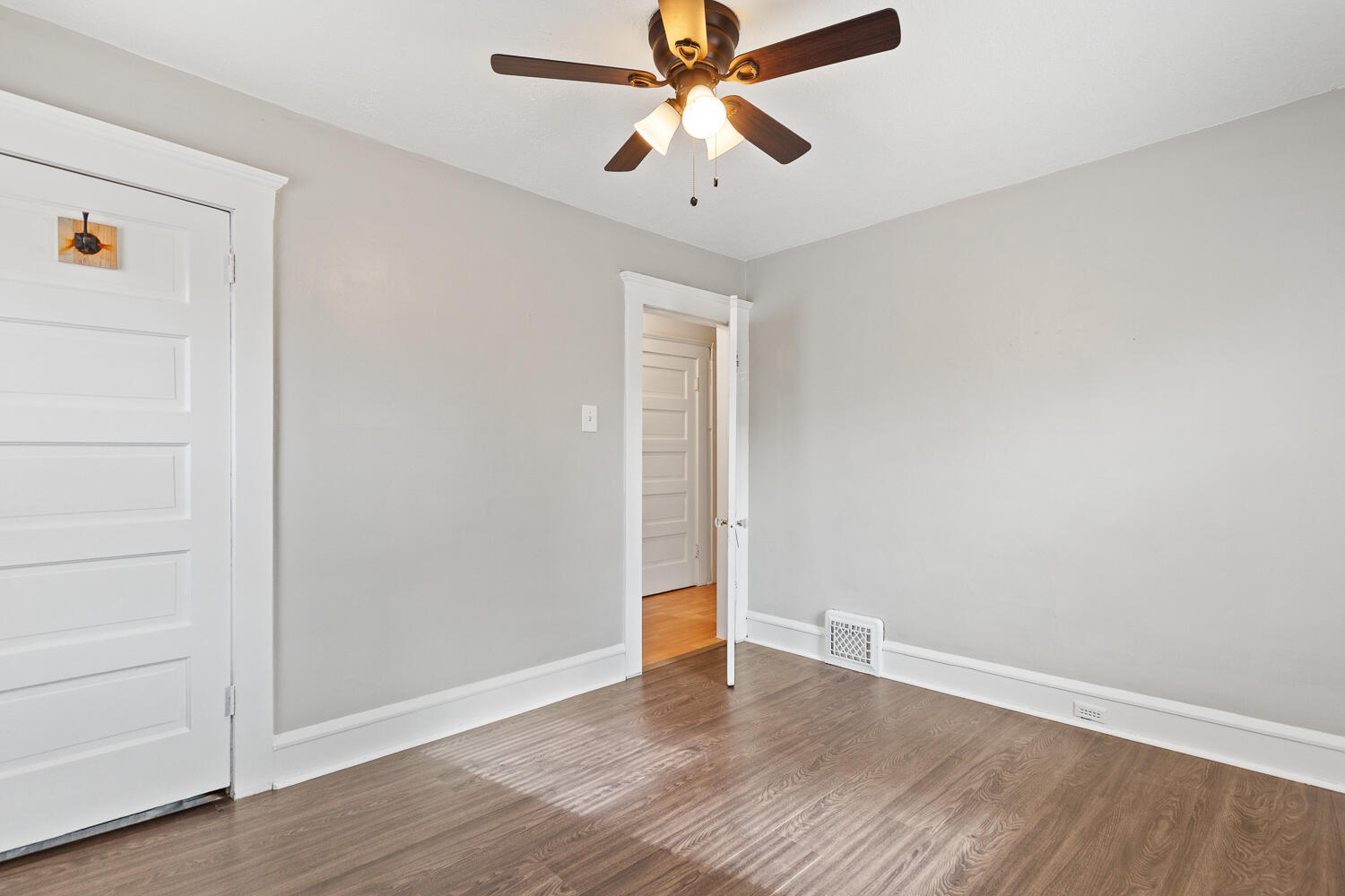 738 W Franklin Street Property Photo 29