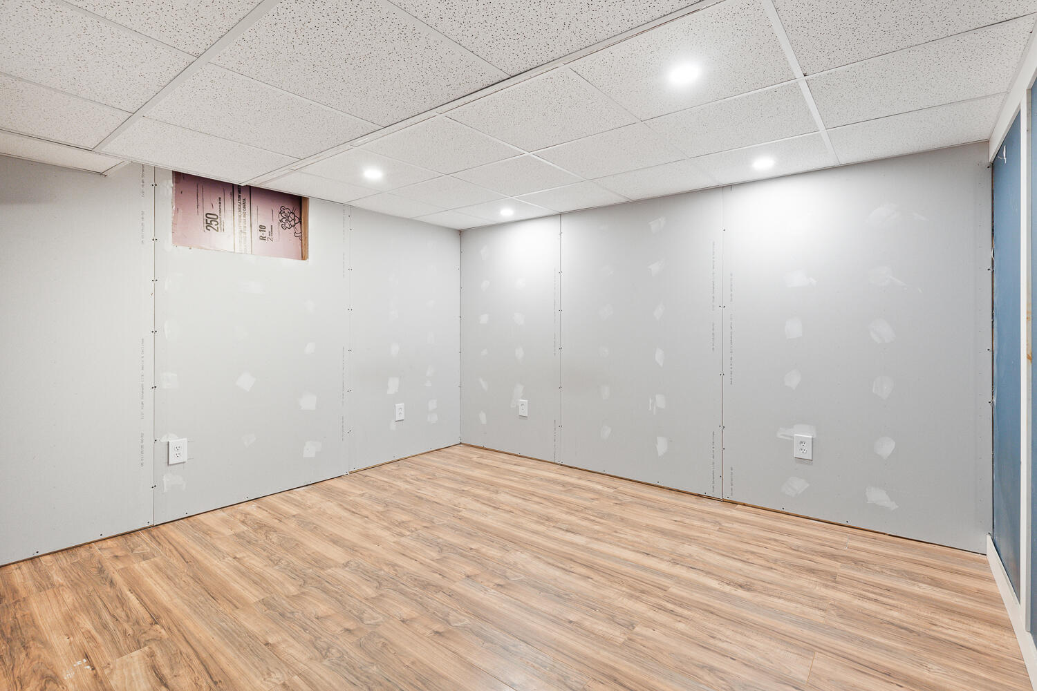 738 W Franklin Street Property Photo 34