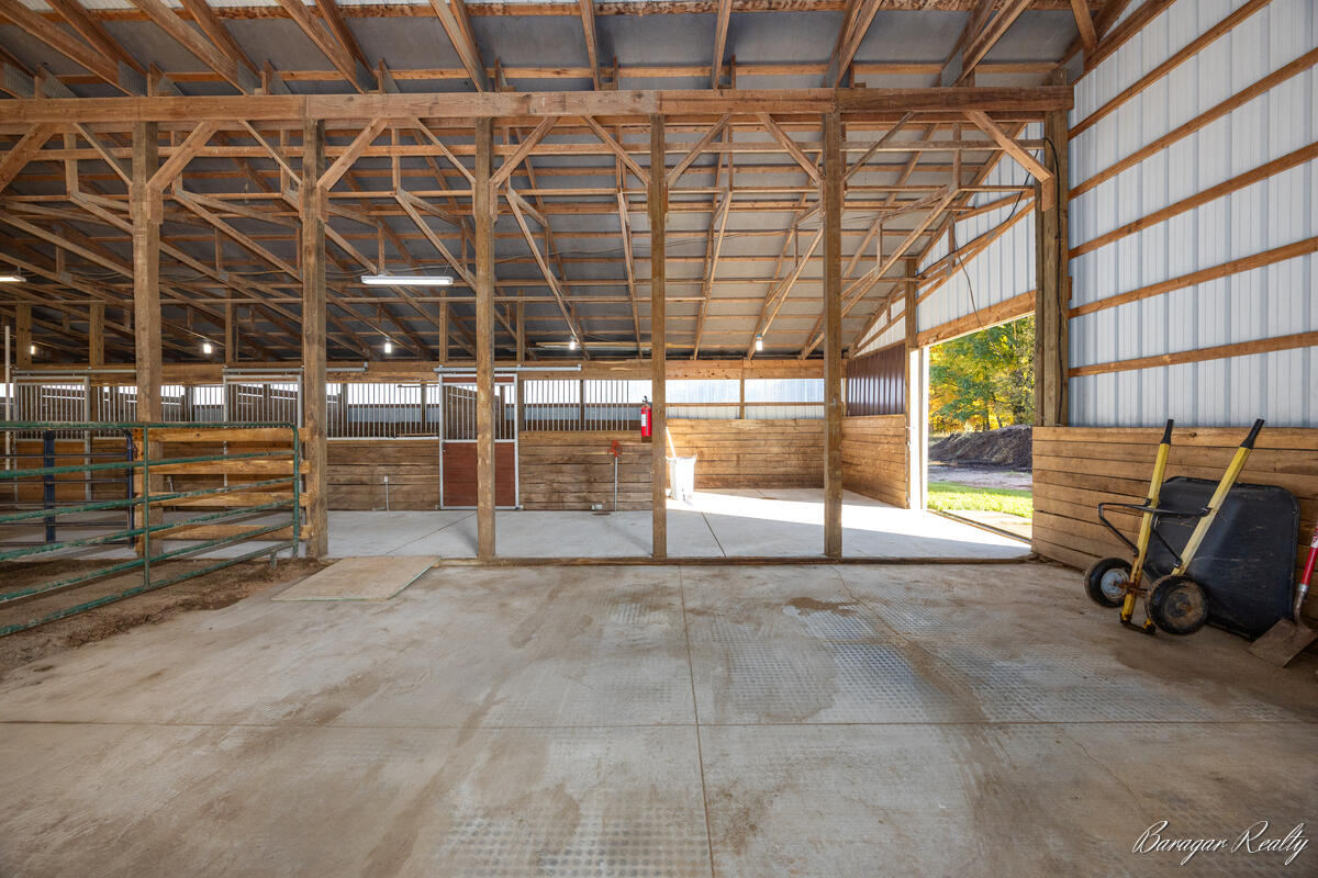 13806 S Locust Avenue Property Photo 16