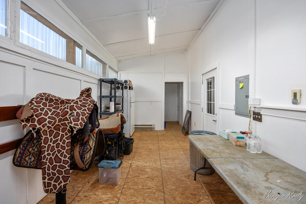 13806 S Locust Avenue Property Photo 21