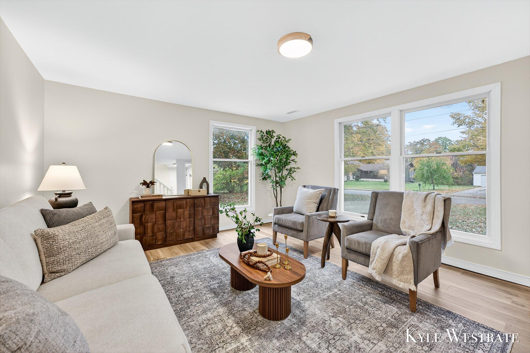 335 Thomas Street Property Photo 6