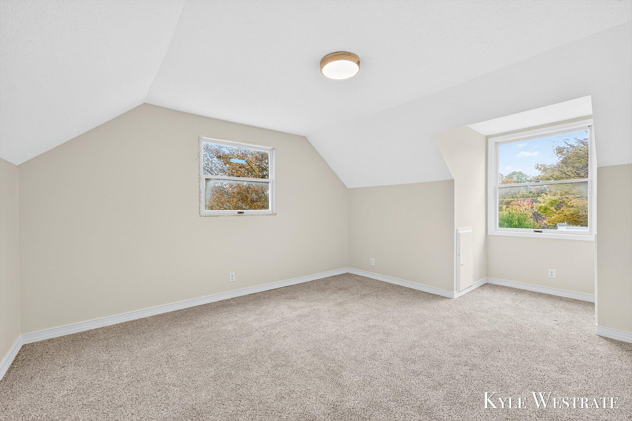 335 Thomas Street Property Photo 20