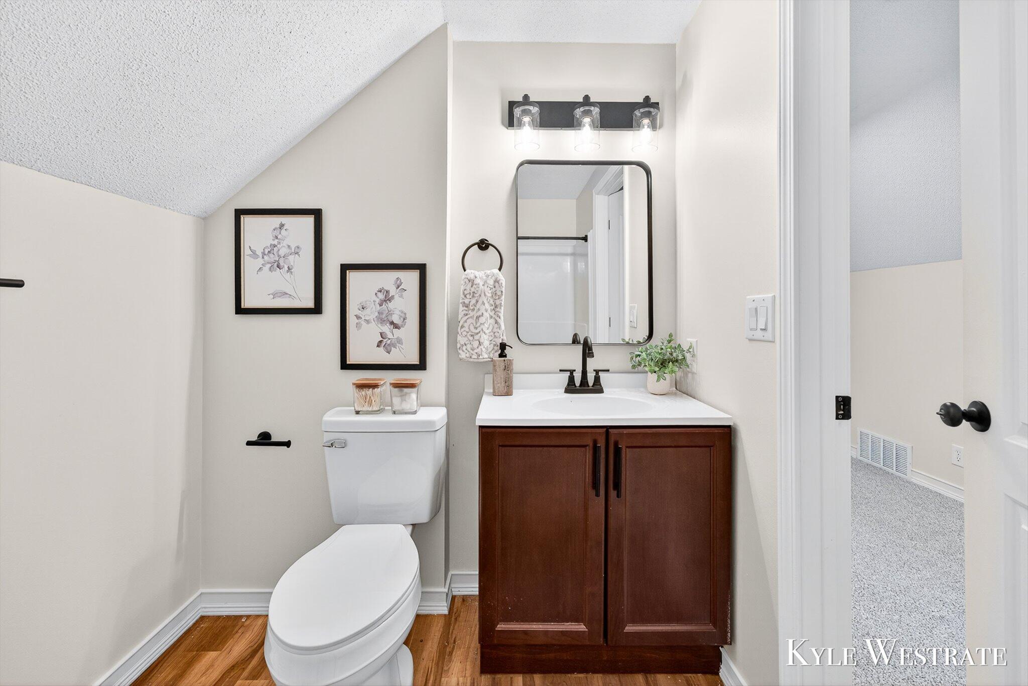 335 Thomas Street Property Photo 24