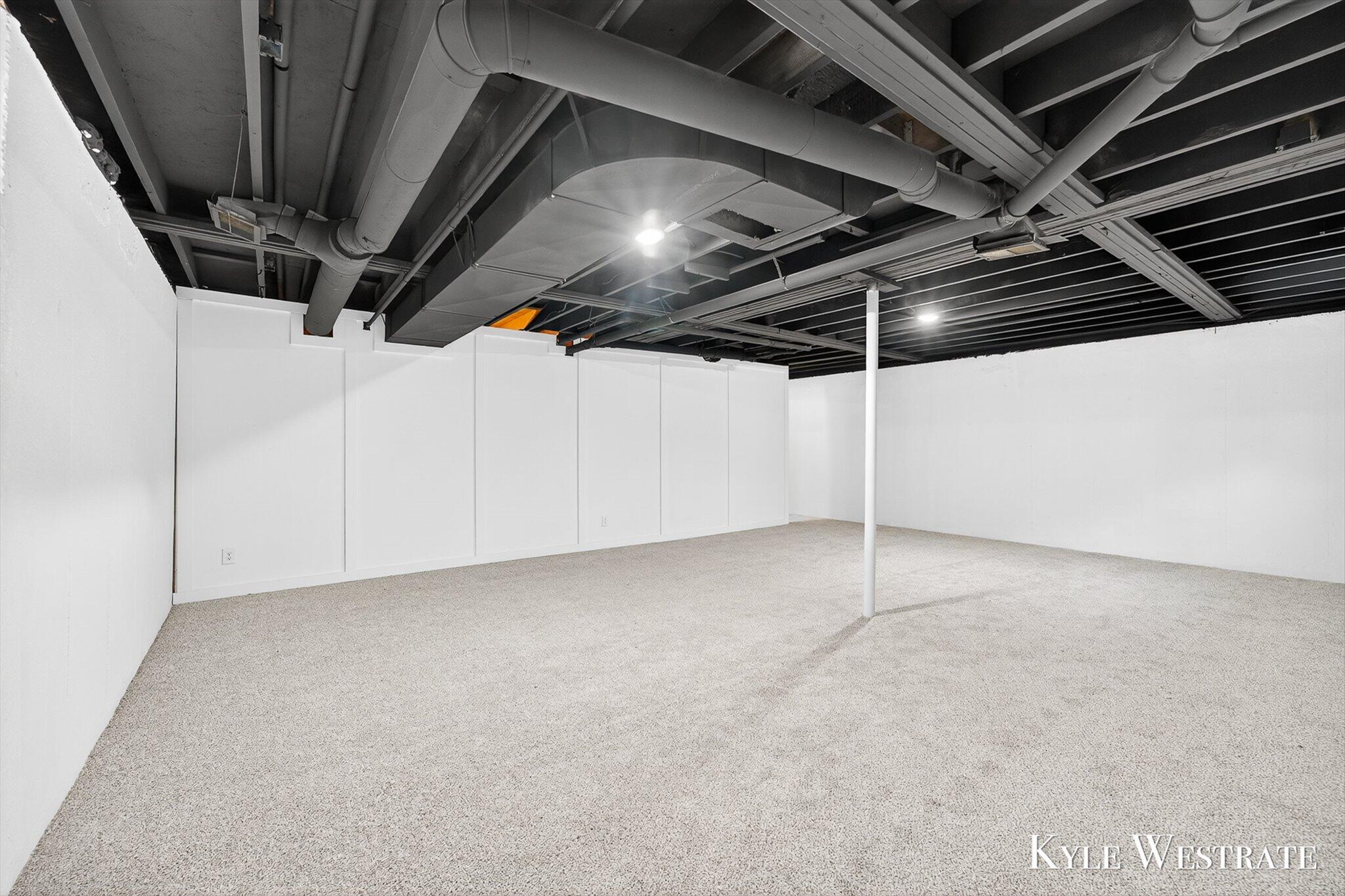 335 Thomas Street Property Photo 25