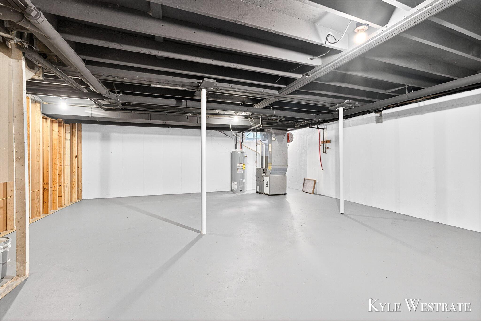 335 Thomas Street Property Photo 27