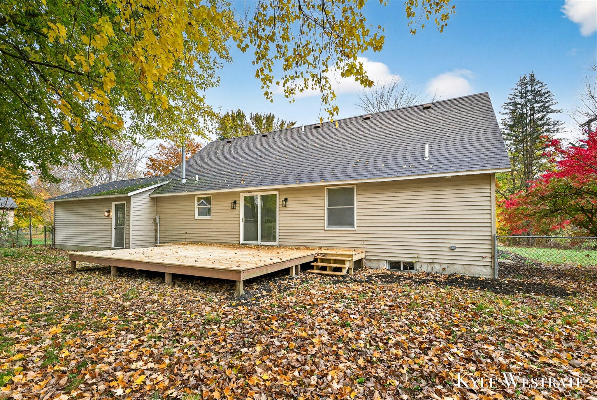 335 Thomas Street Property Photo 31