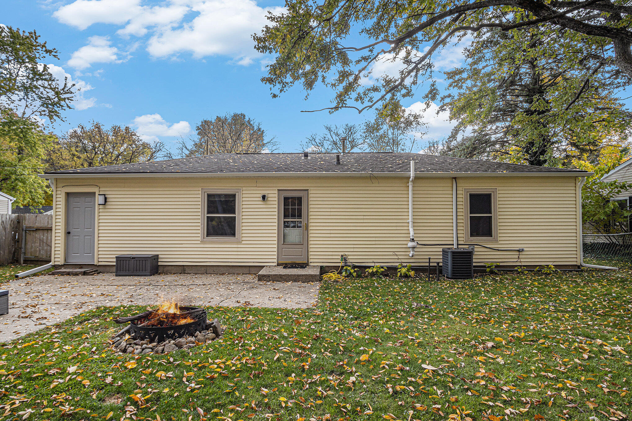 2423 Ashton Avenue Property Photo 16