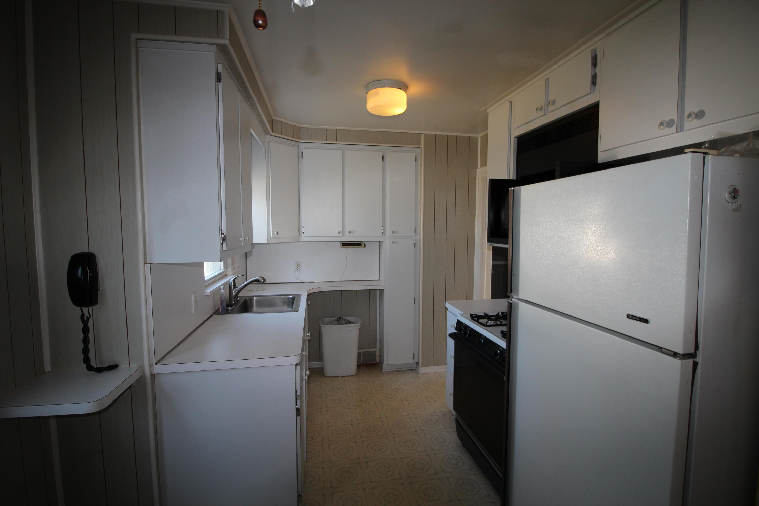 14383 Mercedes Property Photo 18