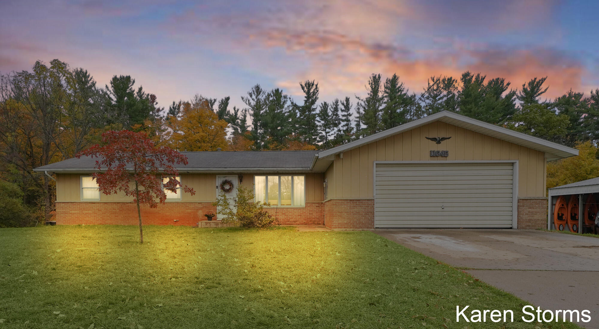 11645 Water Street Property Photo 2