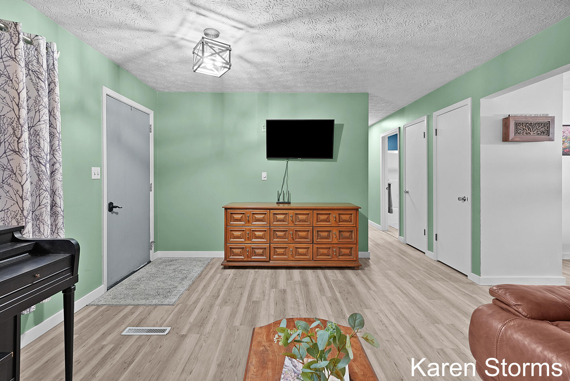 11645 Water Street Property Photo 6