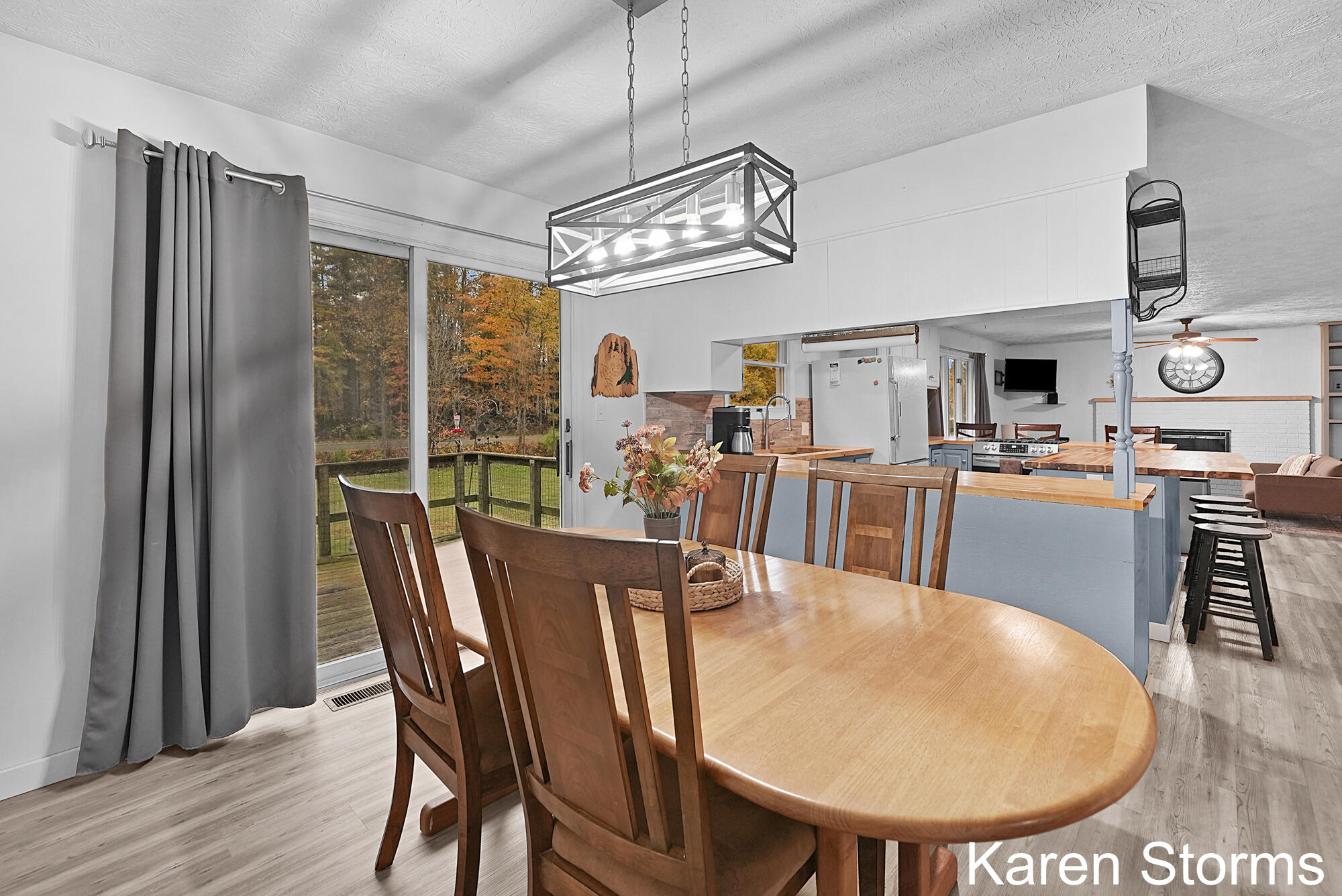 11645 Water Street Property Photo 8