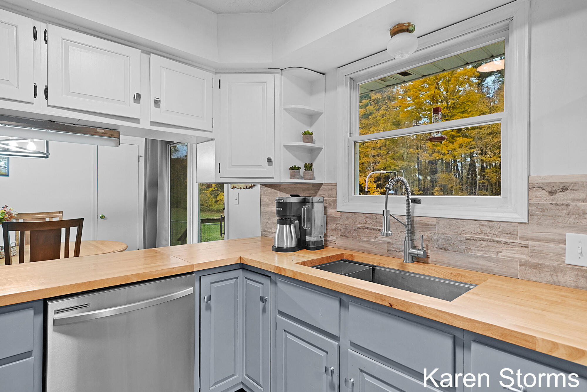 11645 Water Street Property Photo 9