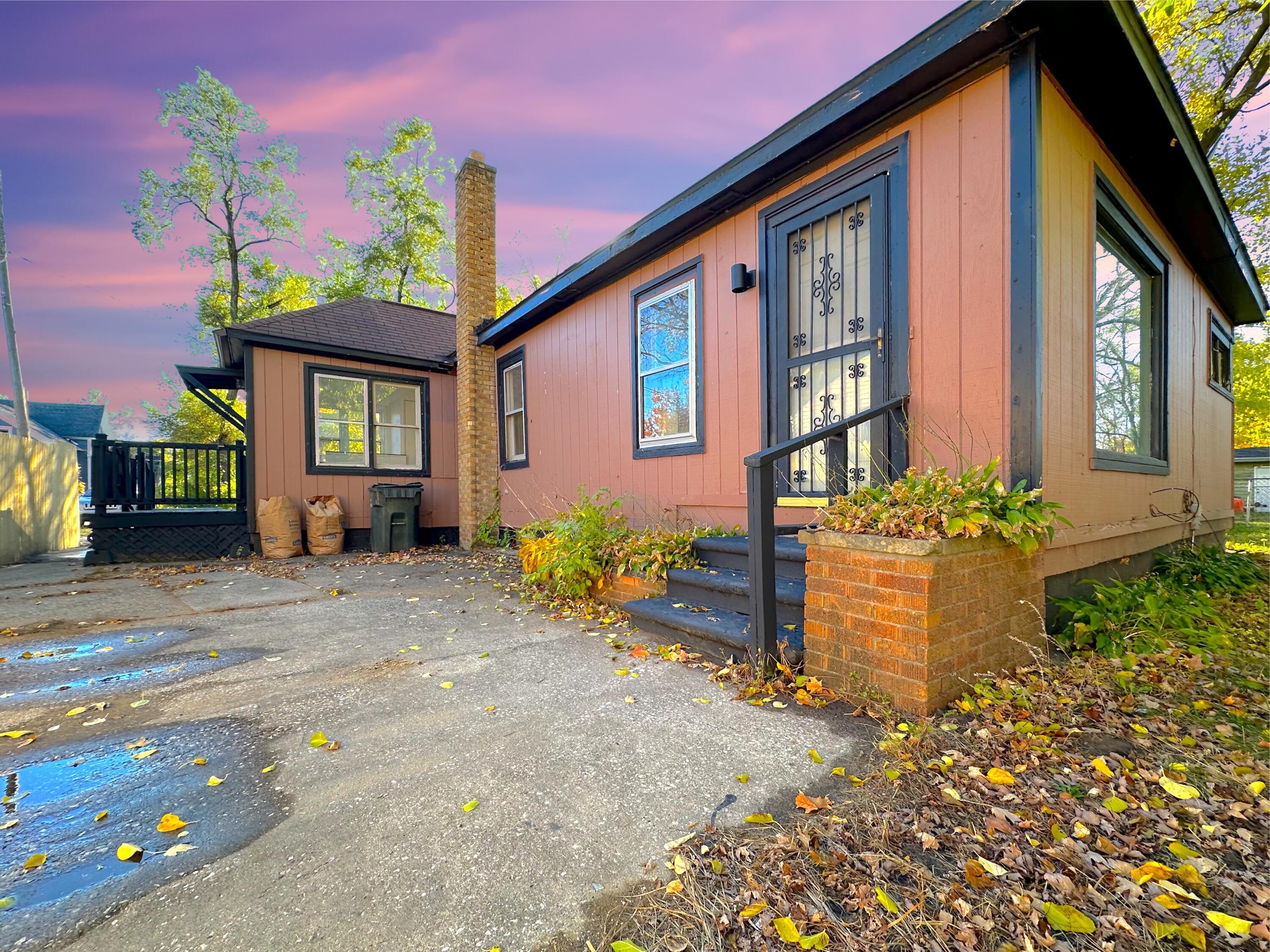 653 Orchard Avenue, 5 Property Photo 1