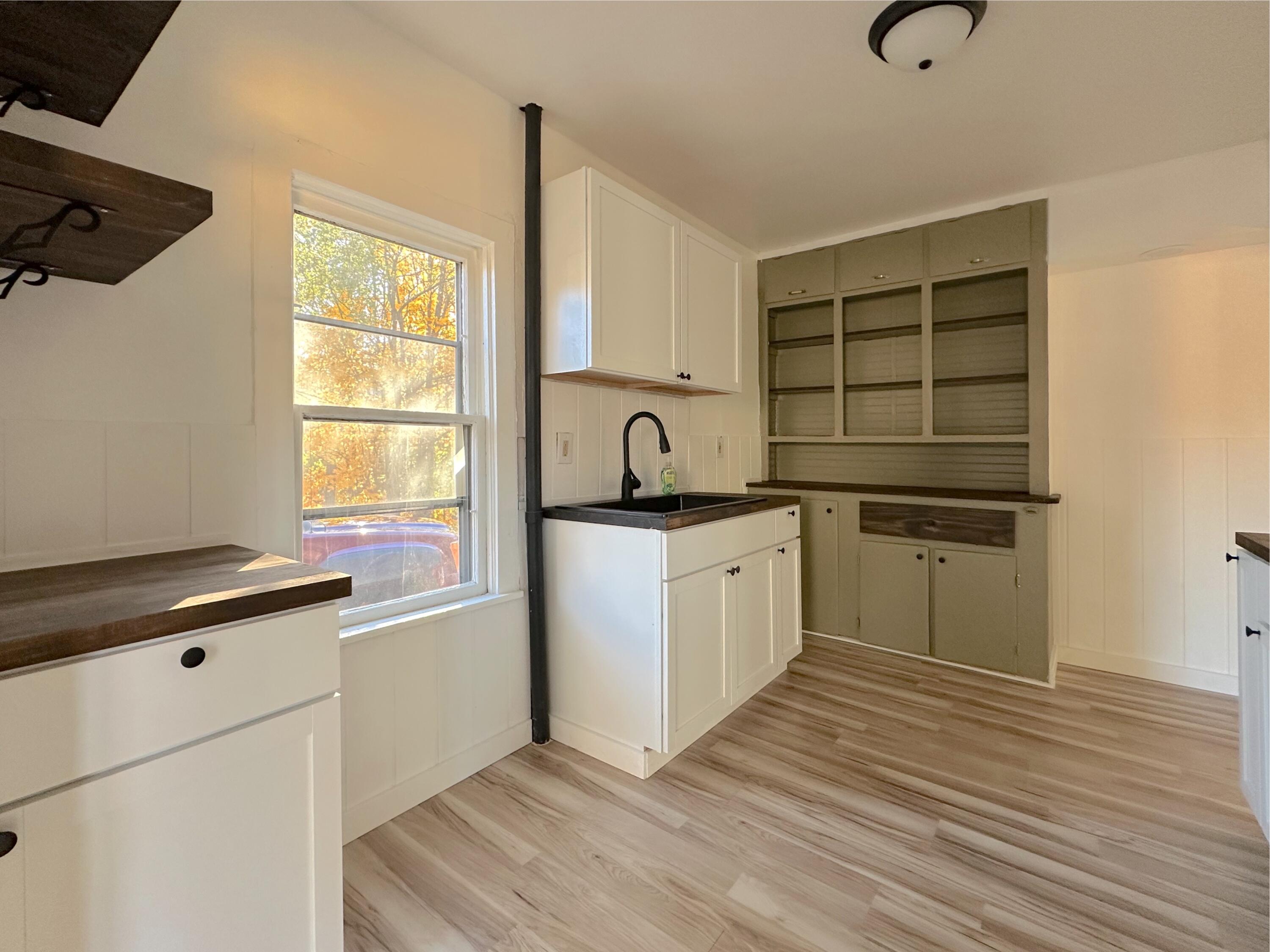 653 Orchard Avenue, 5 Property Photo 4