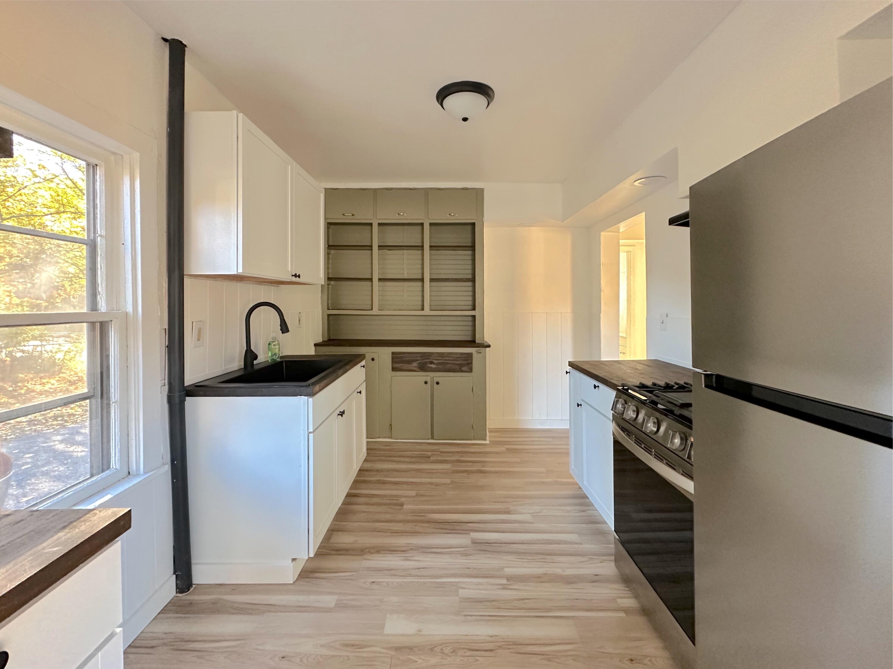 653 Orchard Avenue, 5 Property Photo 5