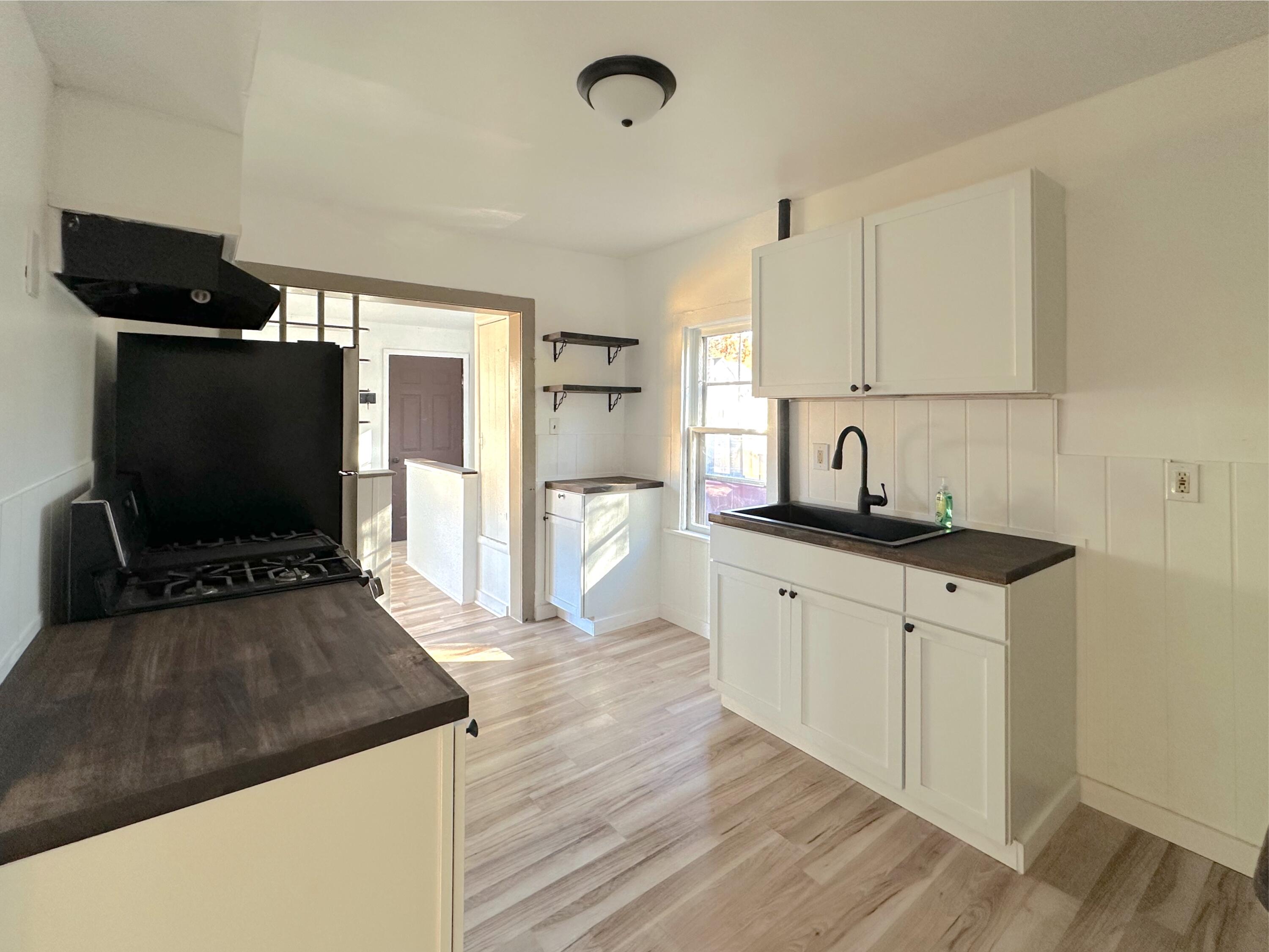 653 Orchard Avenue, 5 Property Photo 7