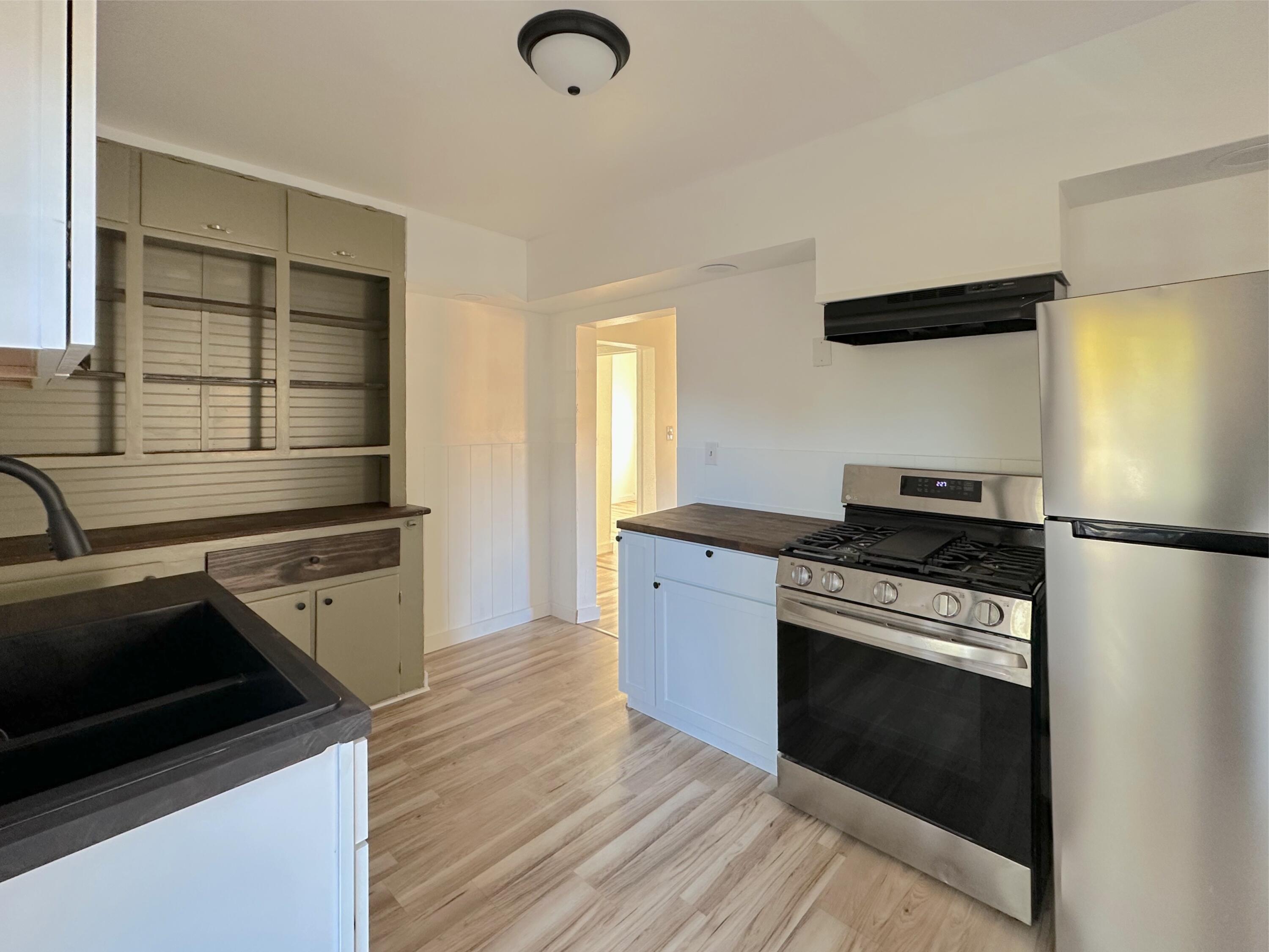 653 Orchard Avenue, 5 Property Photo 9