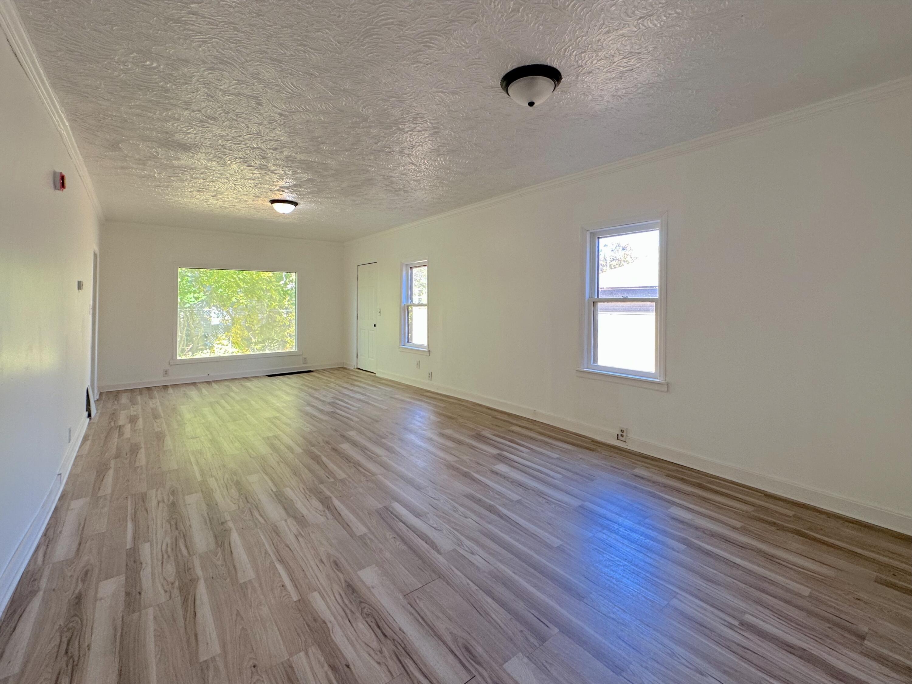 653 Orchard Avenue, 5 Property Photo 10