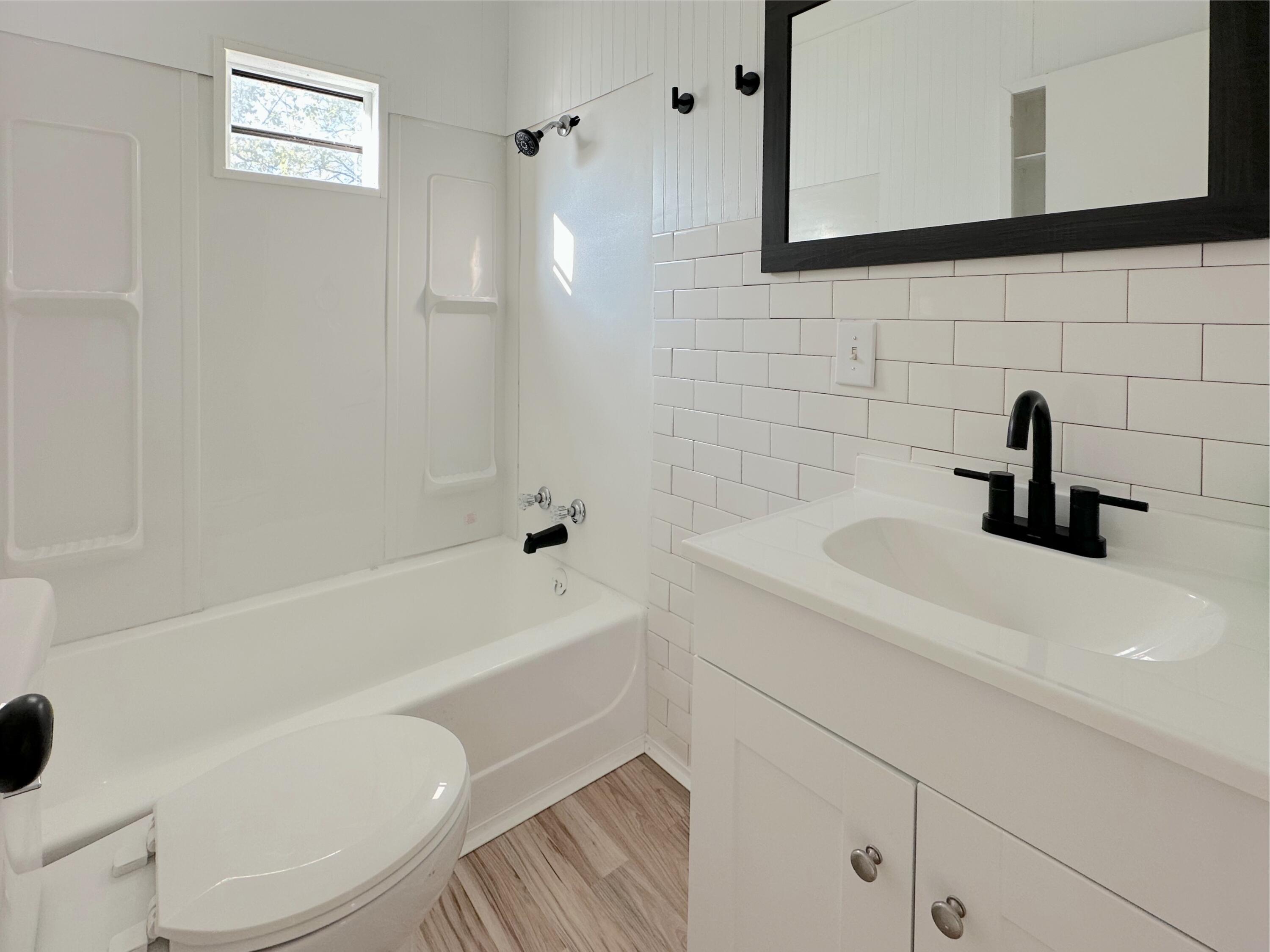 653 Orchard Avenue, 5 Property Photo 13