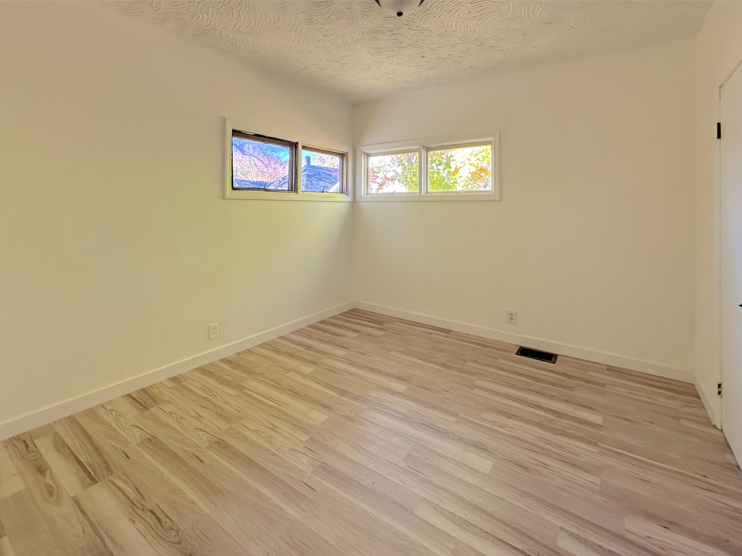 653 Orchard Avenue, 5 Property Photo 17