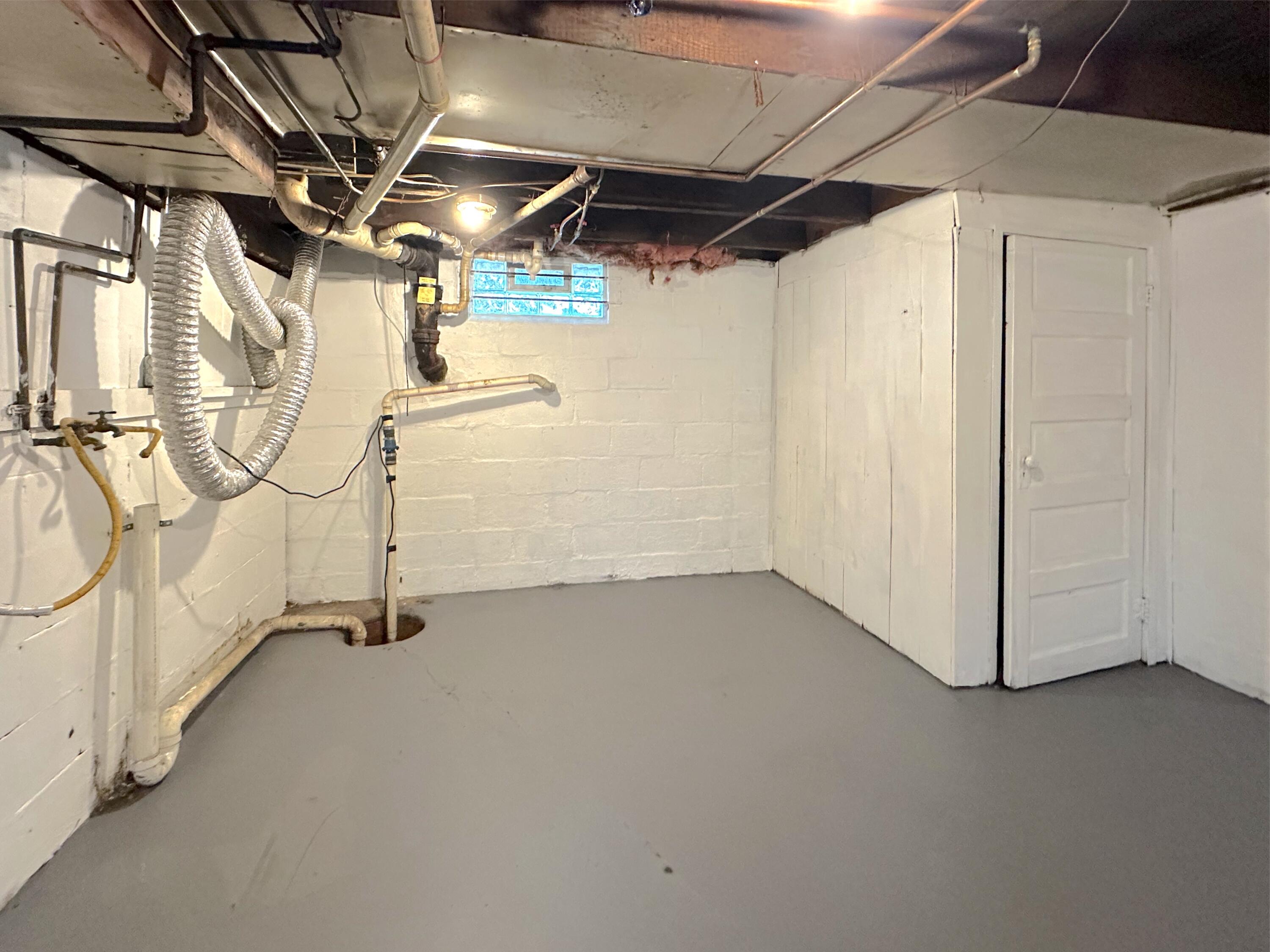 653 Orchard Avenue, 5 Property Photo 24