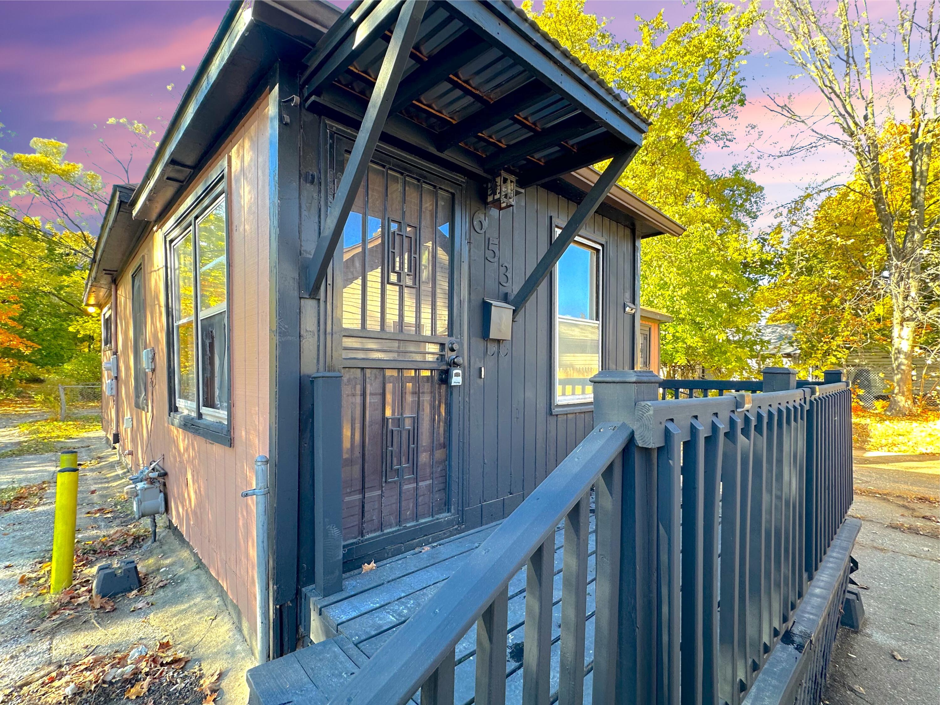 653 Orchard Avenue, 5 Property Photo 29