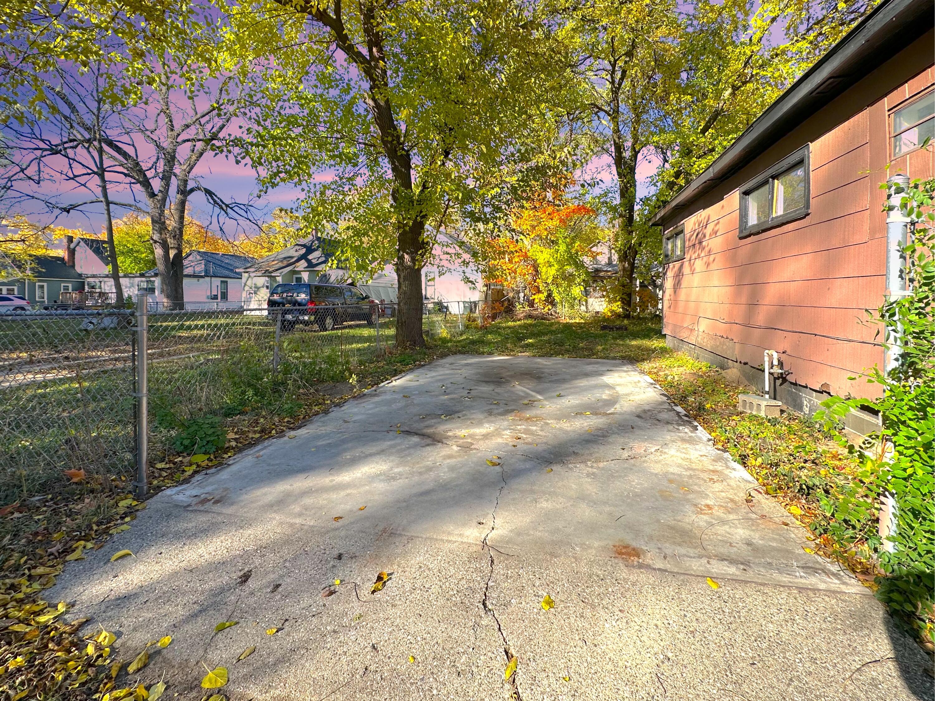 653 Orchard Avenue, 5 Property Photo 30