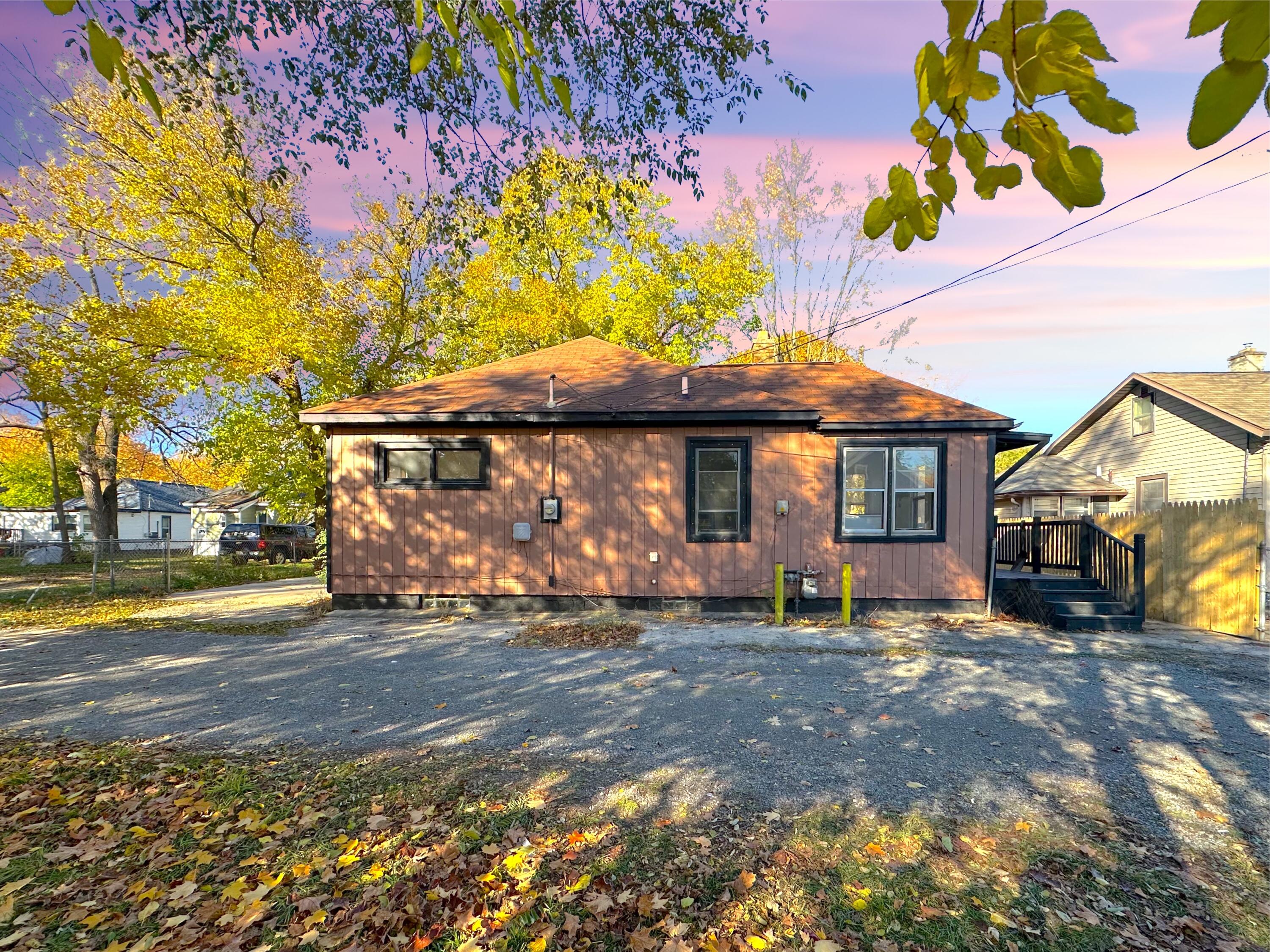 653 Orchard Avenue, 5 Property Photo 31