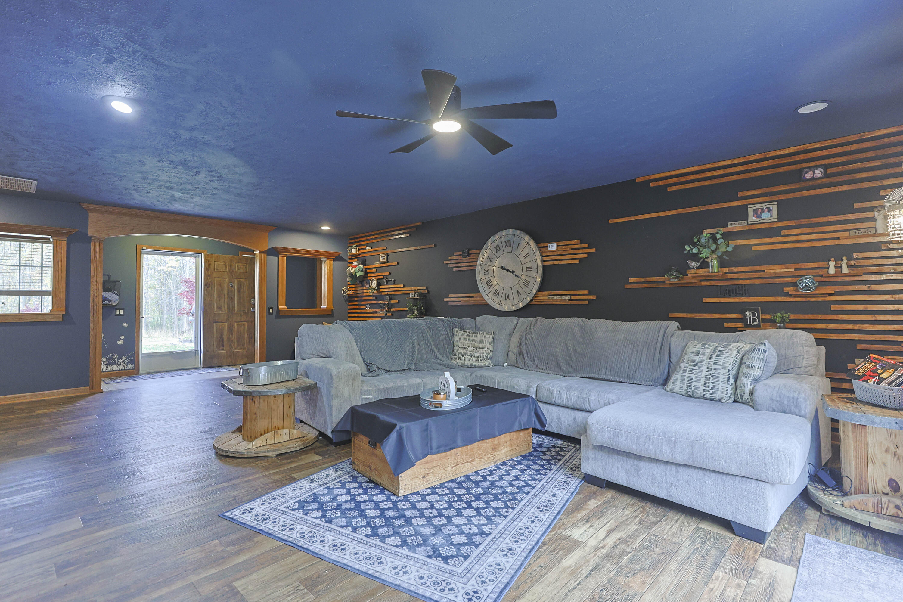 66082 Victoria Lane Property Photo 5