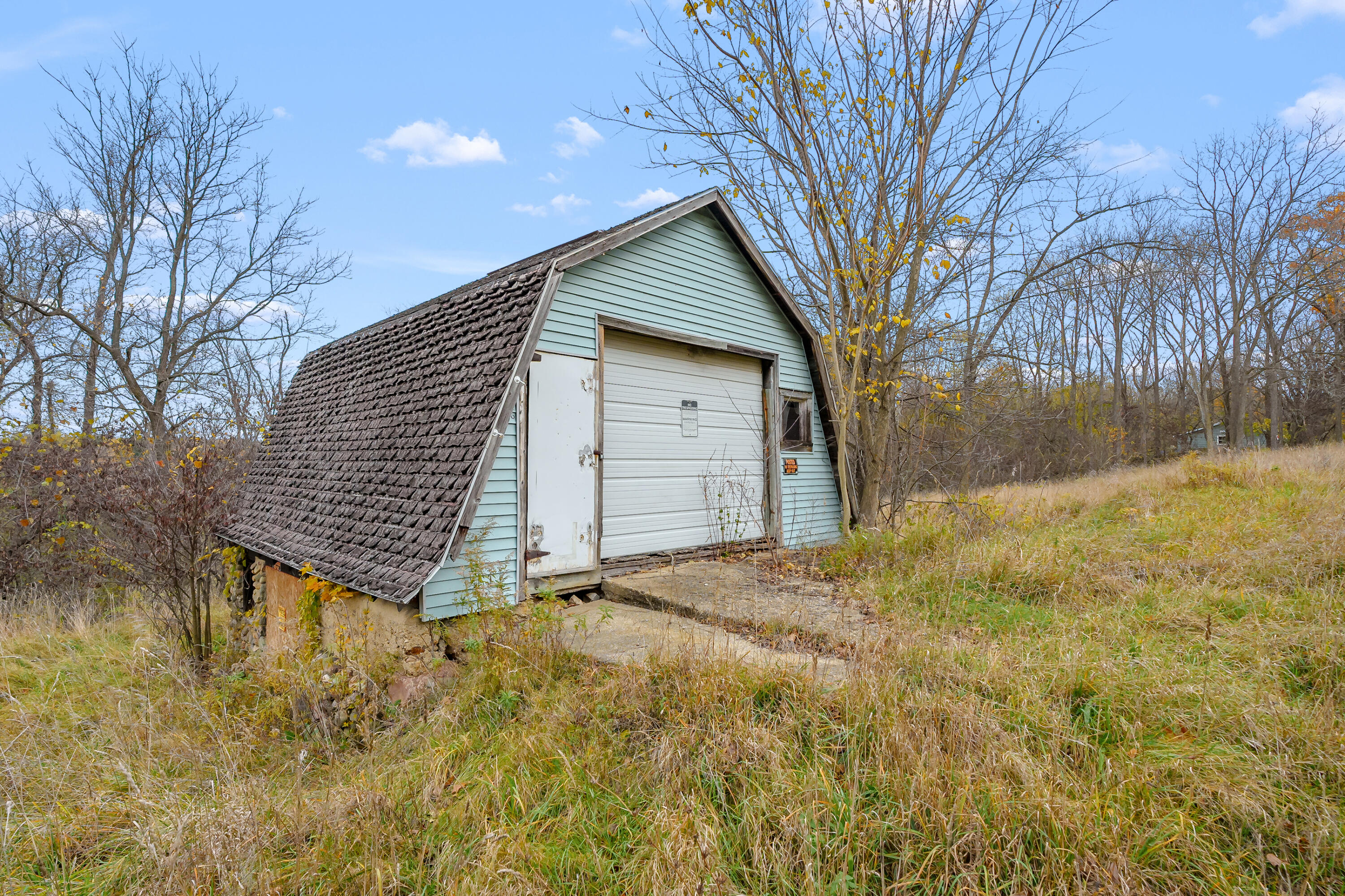 741 Montgomery Street Property Photo 8