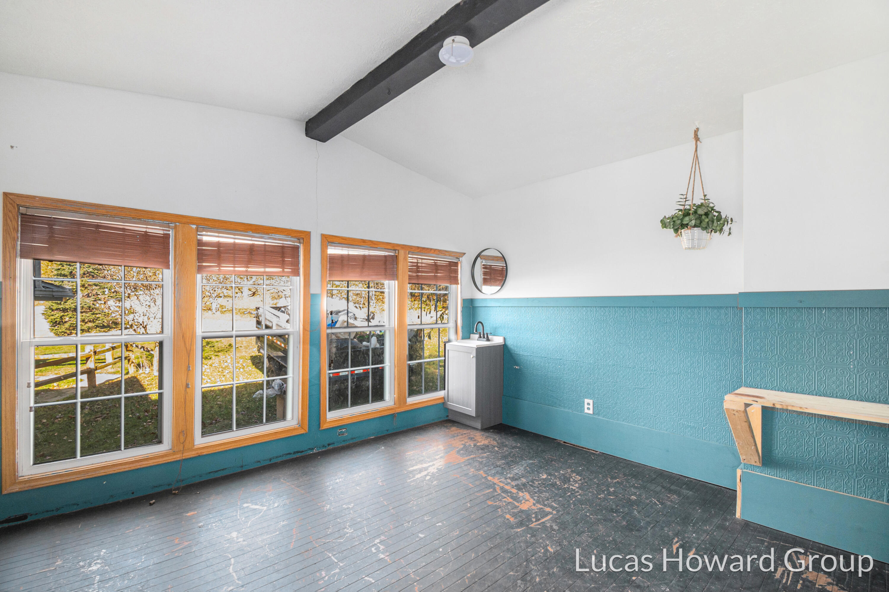 6928 Hubbardston Road Property Photo 11