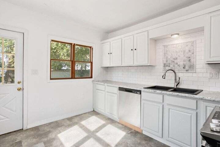 912 Market Street Property Photo 8