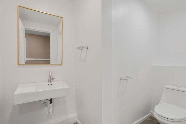 912 Market Street Property Photo 14