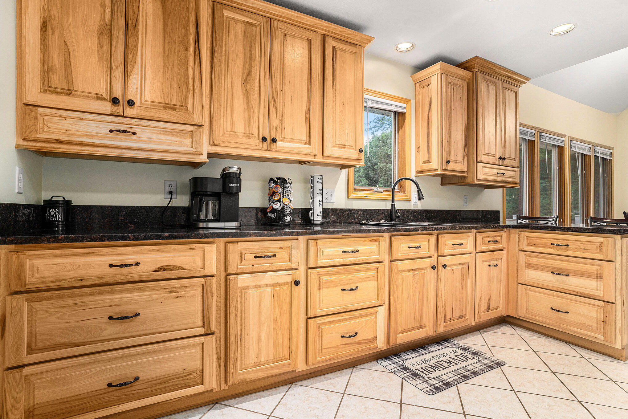 410 N Spencer Road Property Photo 6