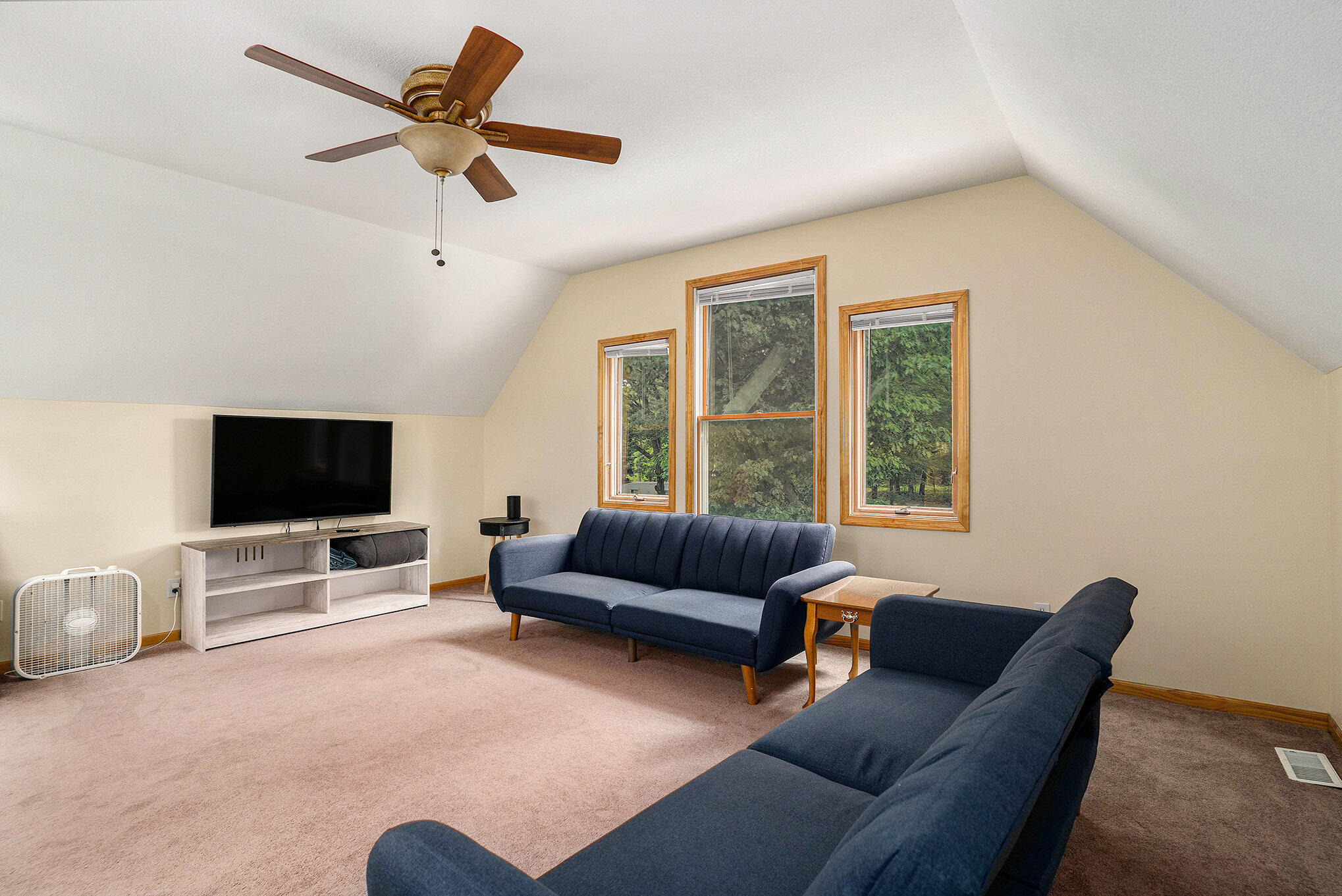 410 N Spencer Road Property Photo 13