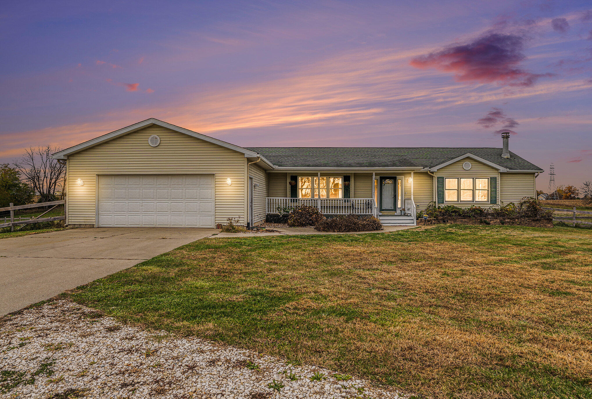 4314 W Hickory Road Property Photo 2