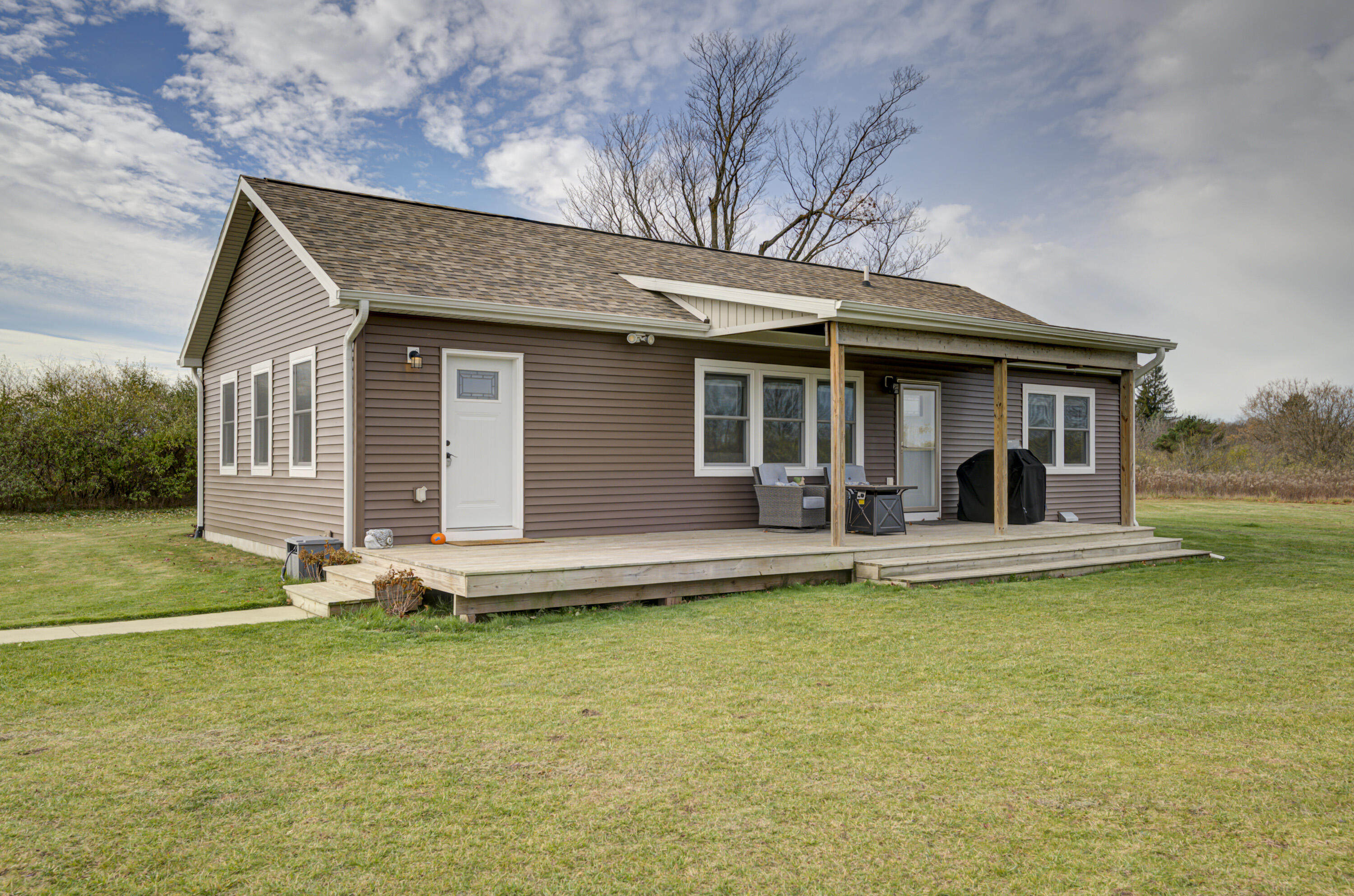 6830 Lost Resort Drive Property Photo 3