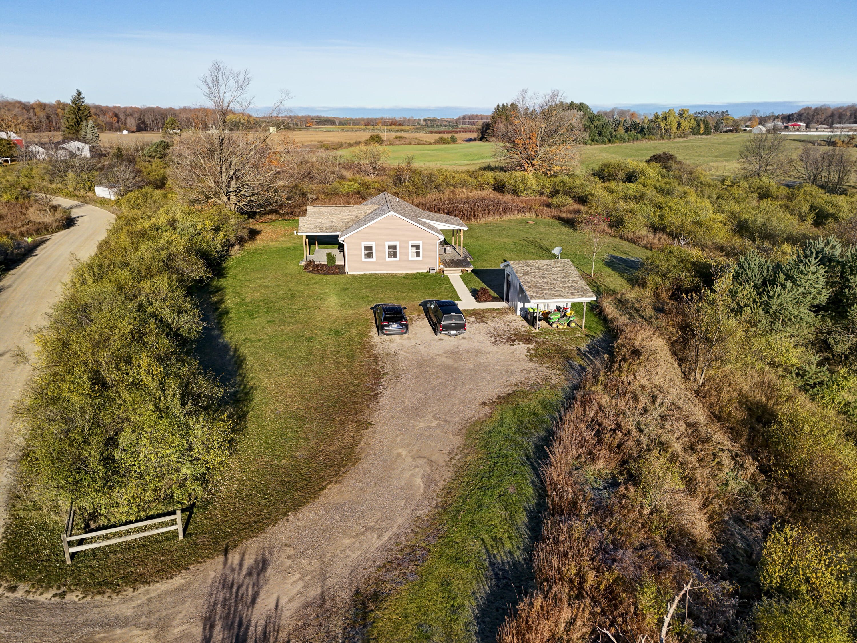 6830 Lost Resort Drive Property Photo 5