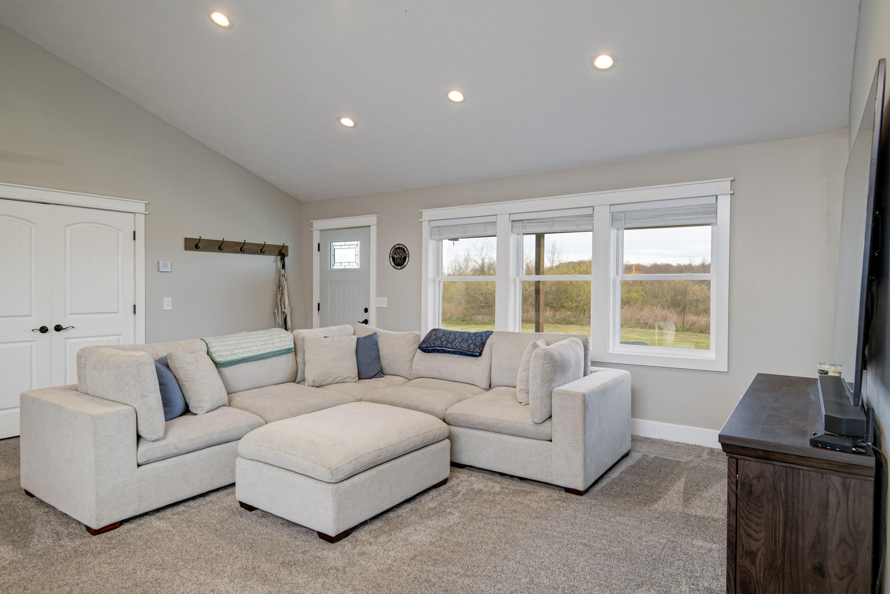 6830 Lost Resort Drive Property Photo 14