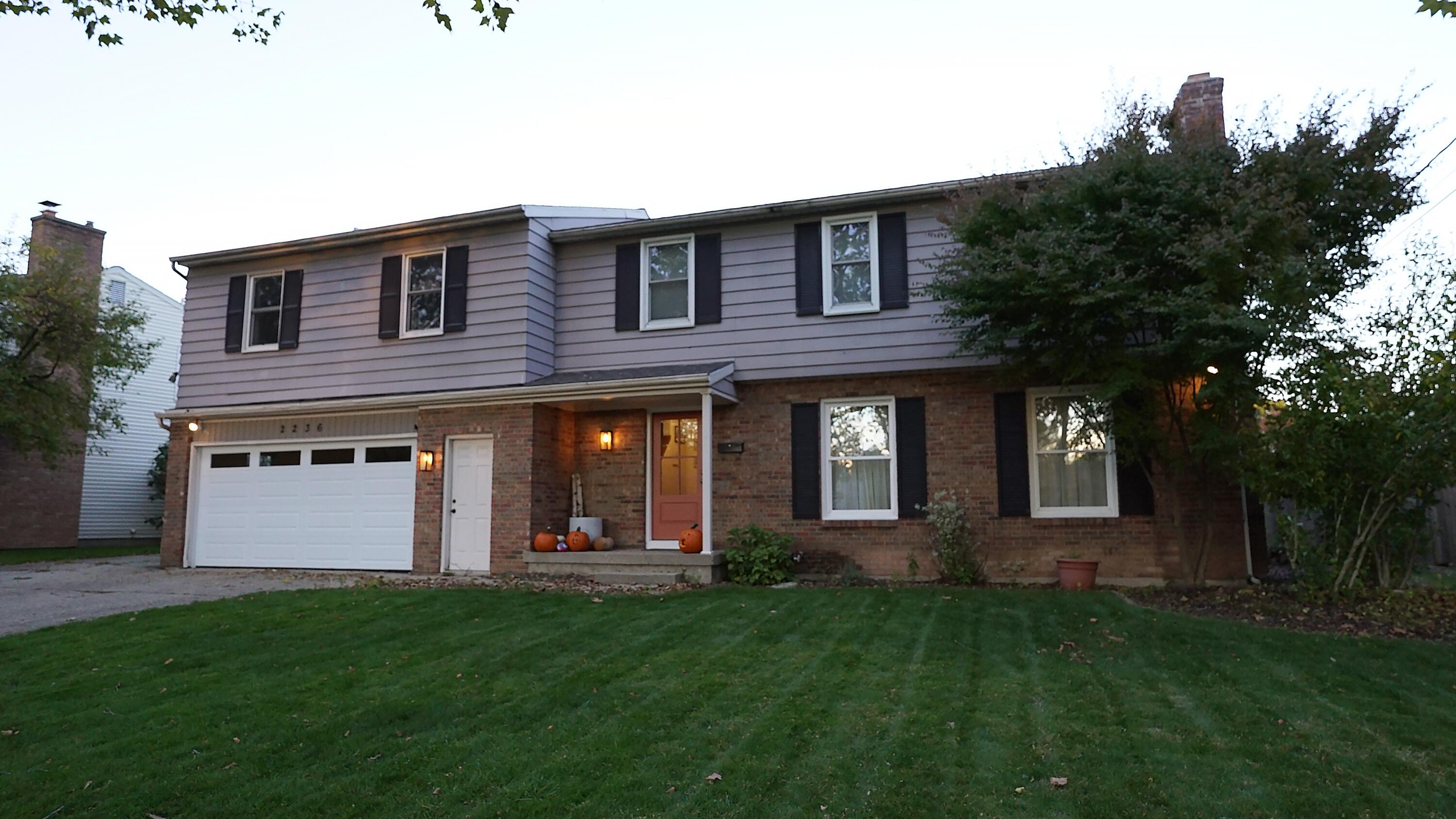 2236 Tecumseh Drive SE Property Photo 1