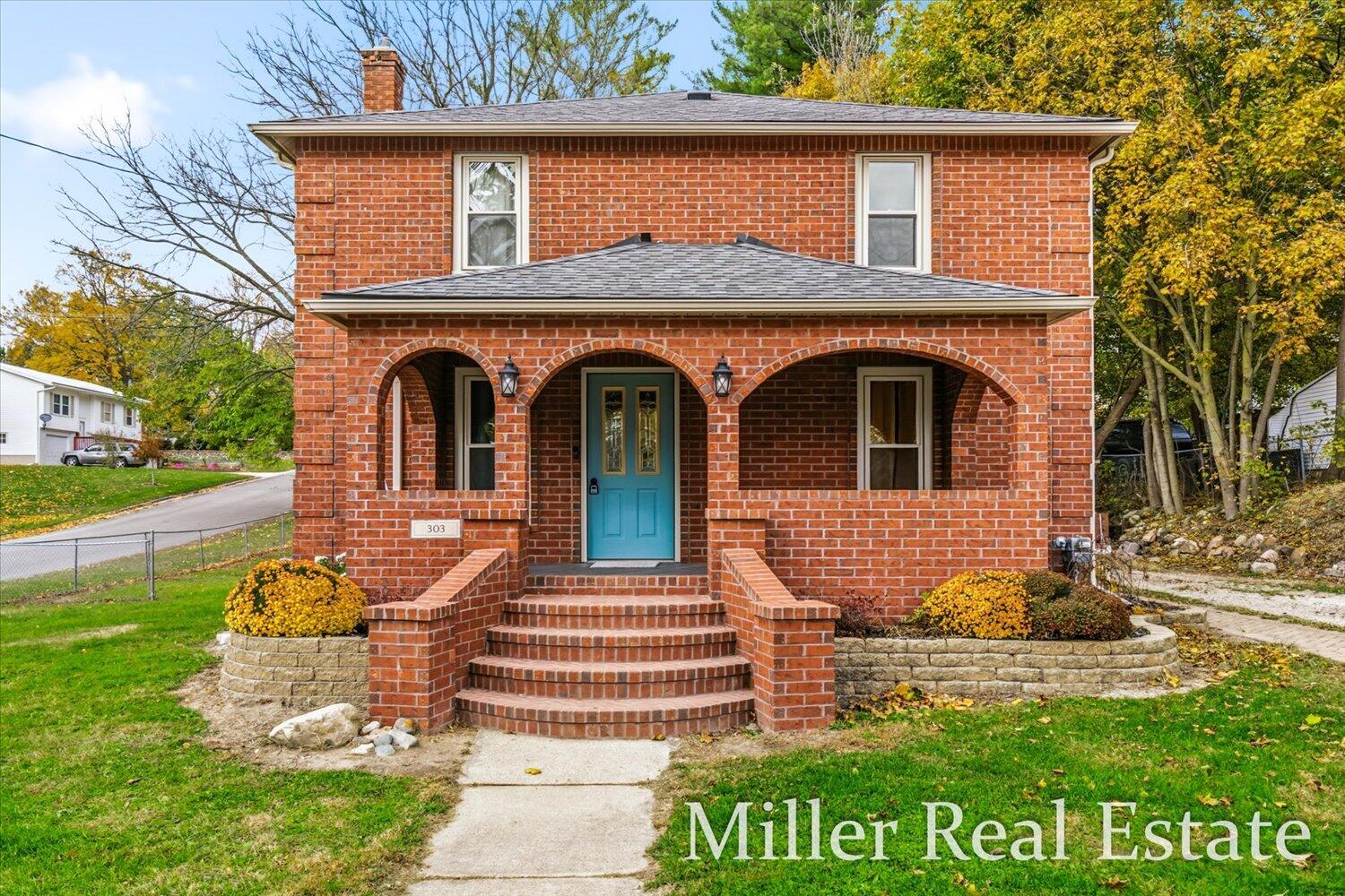 303 E Colfax Street Property Photo 2