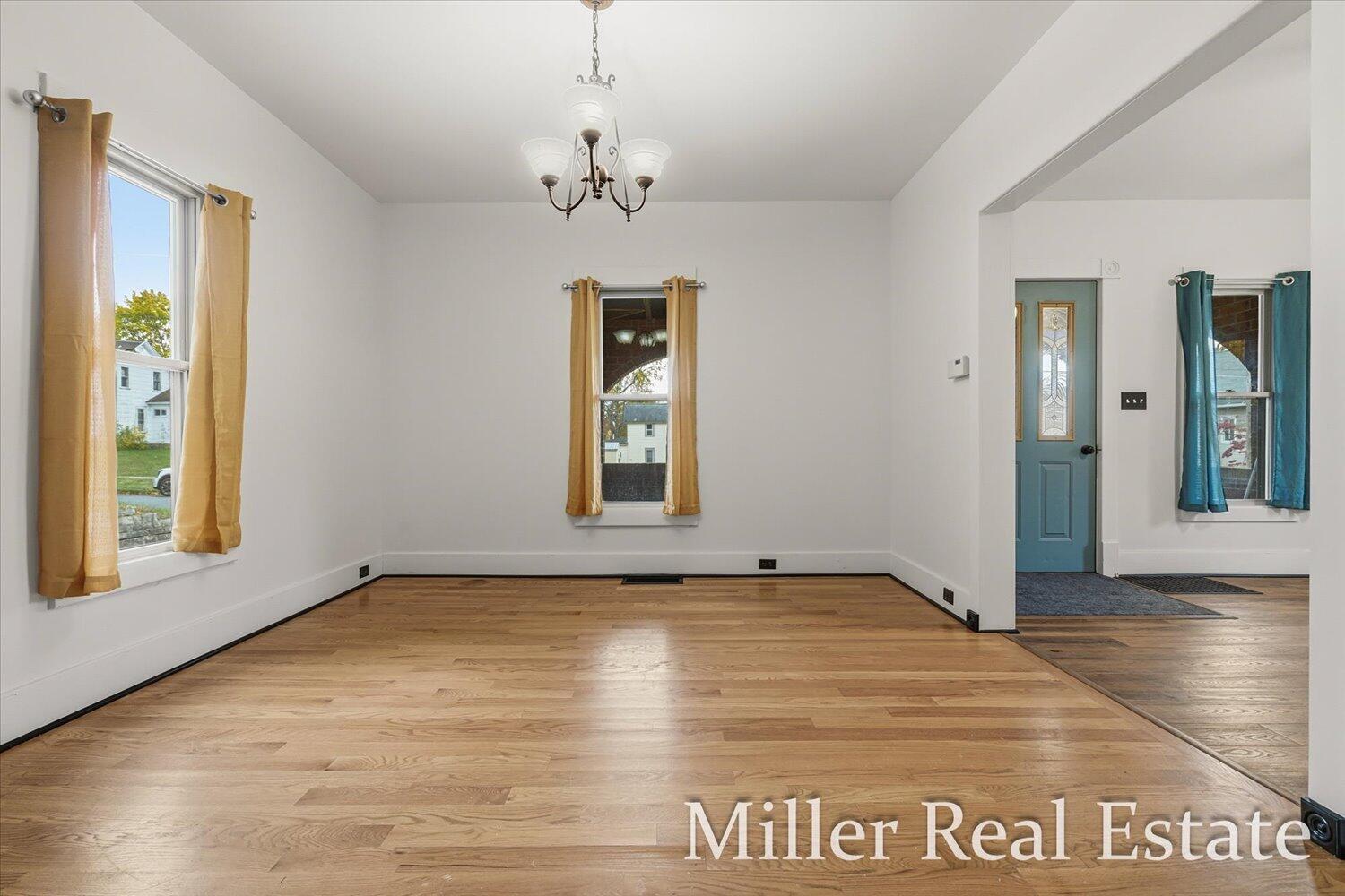 303 E Colfax Street Property Photo 10