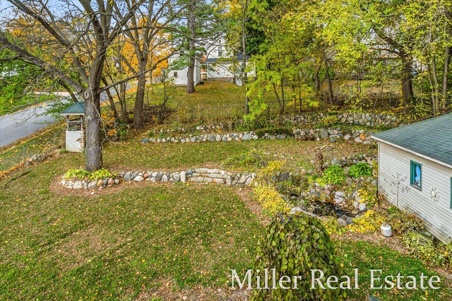 303 E Colfax Street Property Photo 24